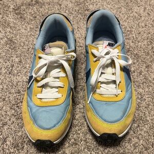 Nike Women's Vibrant Blue and Yellow Sneakers